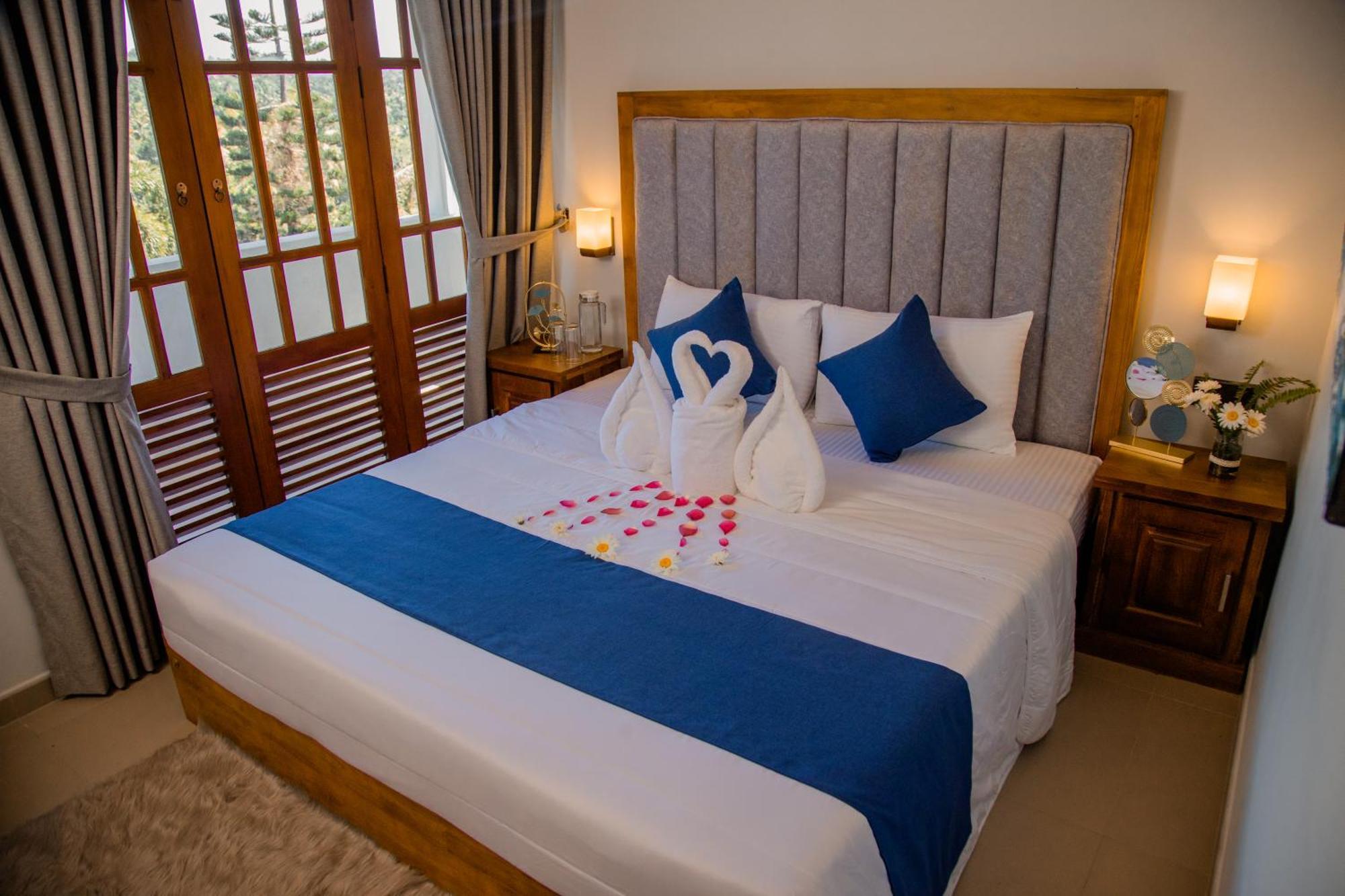 Golden Shower Inn Kandy Esterno foto