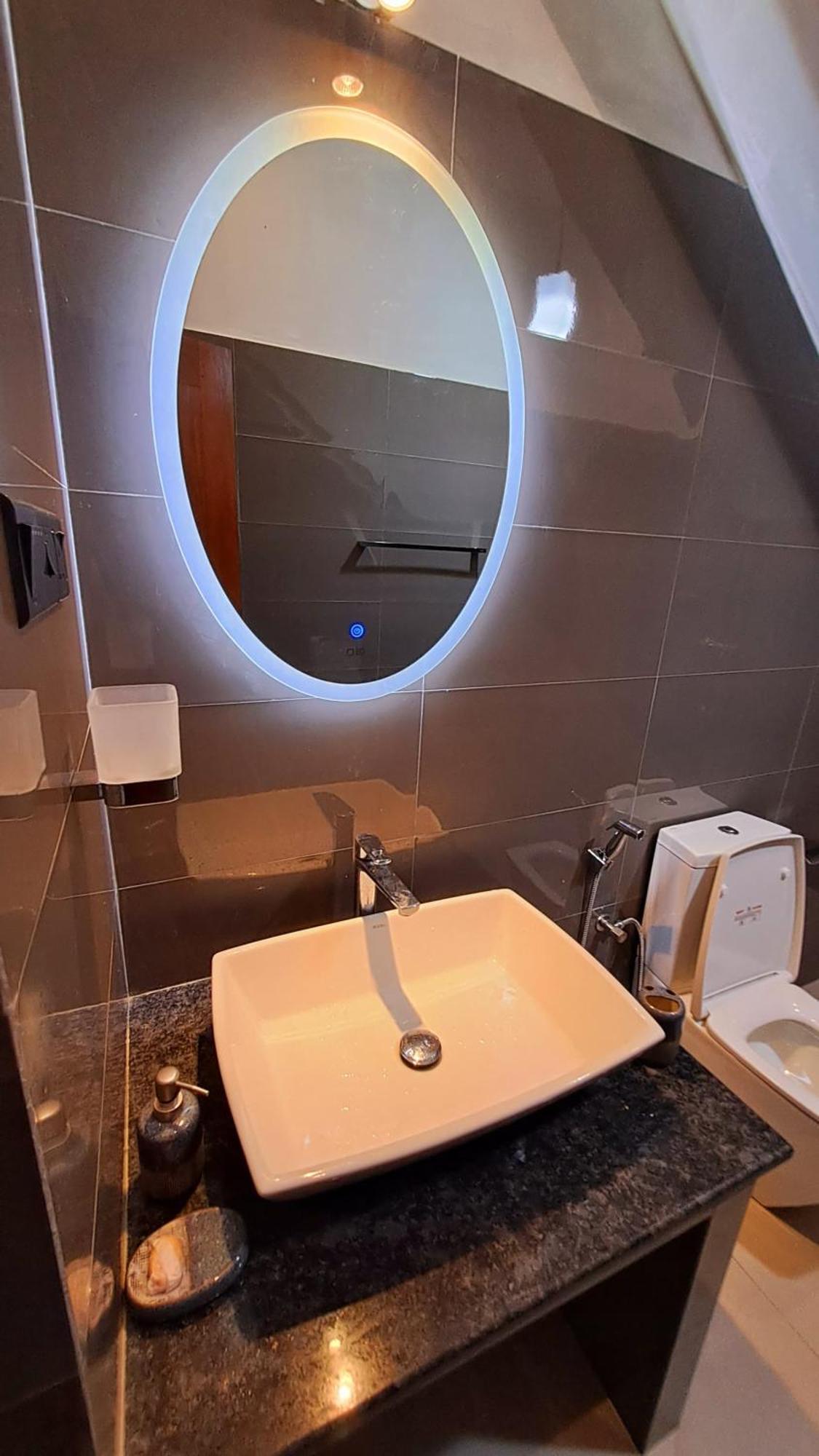Golden Shower Inn Kandy Esterno foto